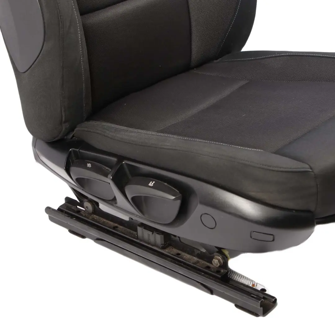 FSiège latéral droit en tissu Network Anthracite pour BMW E81 E82 à propos du numéro de pièce 9124569 BMW E81 E82 FSiège latéral droit en tissu Network Anthracite - SKU 9124569-1 - Numéro de pièce 9124569