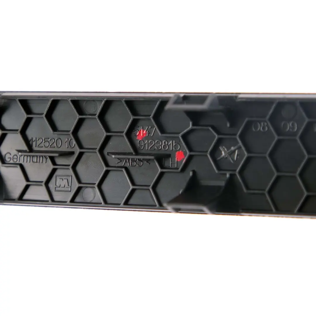 Trasera Izquierda Entrada Puerta Tapa Panel Tira Izquierda 9123815 para BMW F01 F04 con número de pieza 9124733 BMW F01 F04 Trasera Izquierda Entrada Puerta Tapa Panel Tira Izquierda 9123815 - SKU 9124733 - Número de pieza 9124733