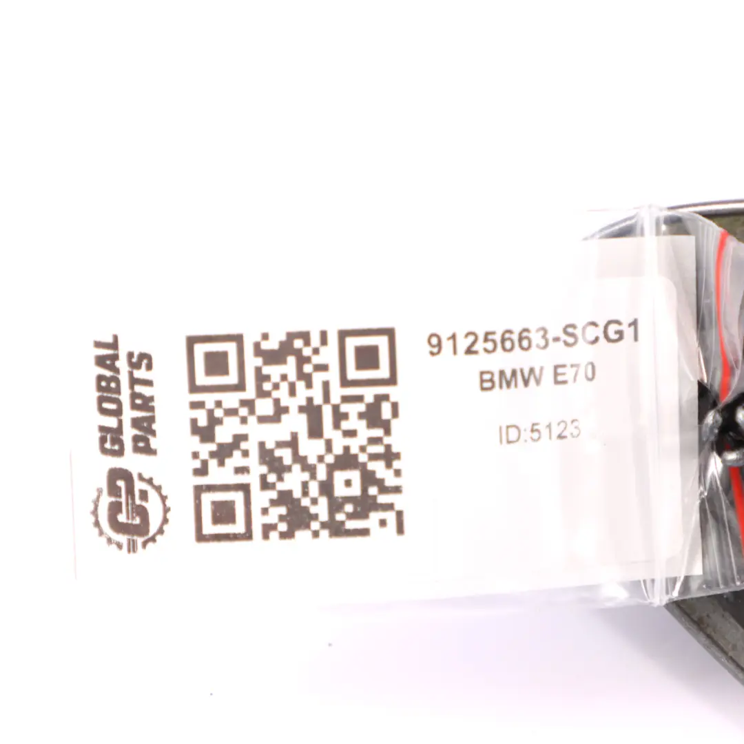 Copertura antenna tetto BMW F11 X5 E70 Squalo Tappo vuoto Trim Space Grigio A52 per con numero di parte 9125663 Copertura antenna tetto BMW F11 X5 E70 Squalo Tappo vuoto Trim Space Grigio A52 - SKU 9125663-SCG1 - Numero di parte 9125663