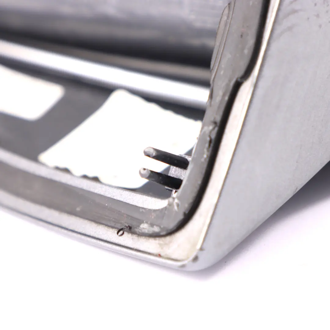 Copertura antenna tetto BMW F11 X5 E70 Squalo Tappo vuoto Trim Space Grigio A52 per con numero di parte 9125663 Copertura antenna tetto BMW F11 X5 E70 Squalo Tappo vuoto Trim Space Grigio A52 - SKU 9125663-SCG1 - Numero di parte 9125663