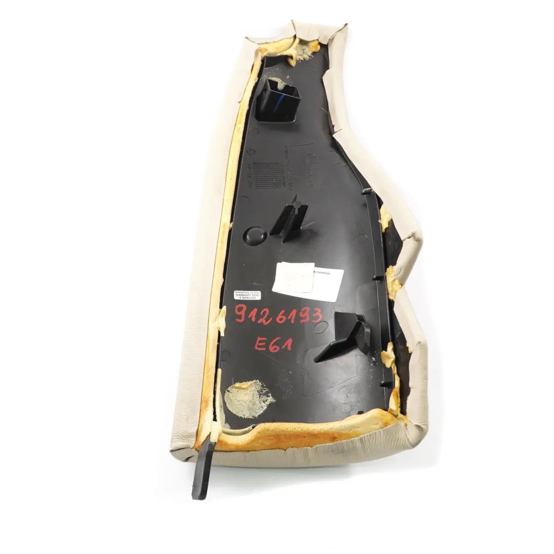 Seite Finisher Rücksitz links seitlich Trim Creme Beige Leder für BMW E61 mit Teilenummer 9126193 BMW E61 Seite Finisher Rücksitz links seitlich Trim Creme Beige Leder - SKU 9126193 - Teilenummer 9126193