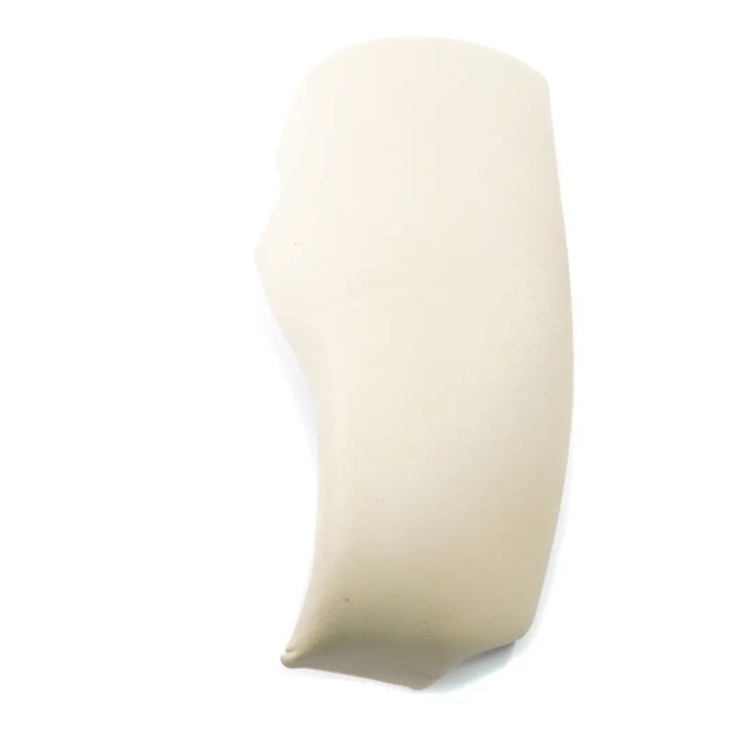 Finitura laterale sedile posteriore destro laterale Crema Pelle Beige per BMW E61 con numero di parte 9126194 BMW E61 Finitura laterale sedile posteriore destro laterale Crema Pelle Beige - SKU 9126194 - Numero di parte 9126194