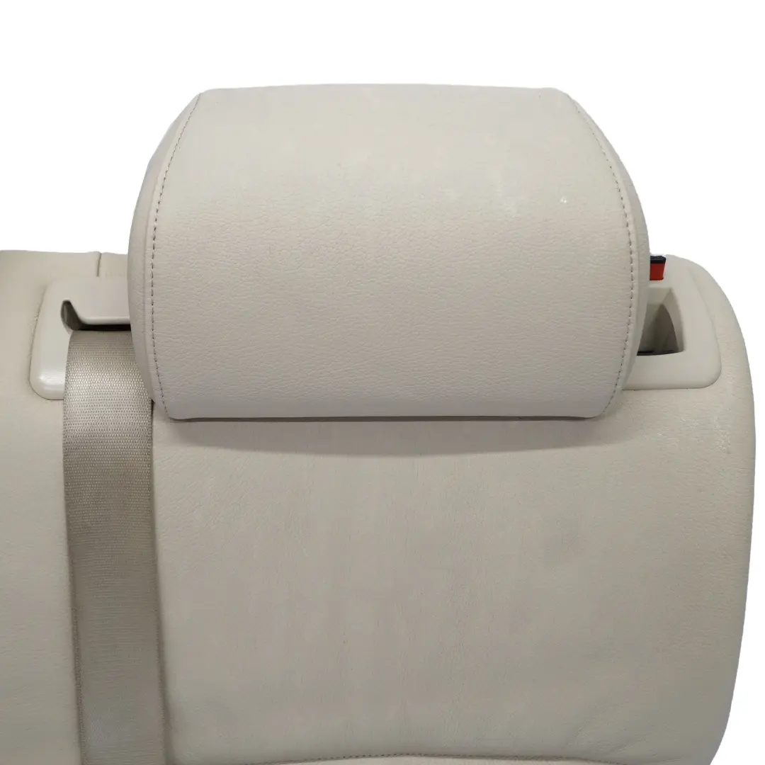 Schienale posteriore sinistro Coprisedile Crema Beige Pelle per BMW E61 Touring con numero di parte 9126499 BMW E61 Touring Schienale posteriore sinistro Coprisedile Crema Beige Pelle - SKU 9126499 - Numero di parte 9126499