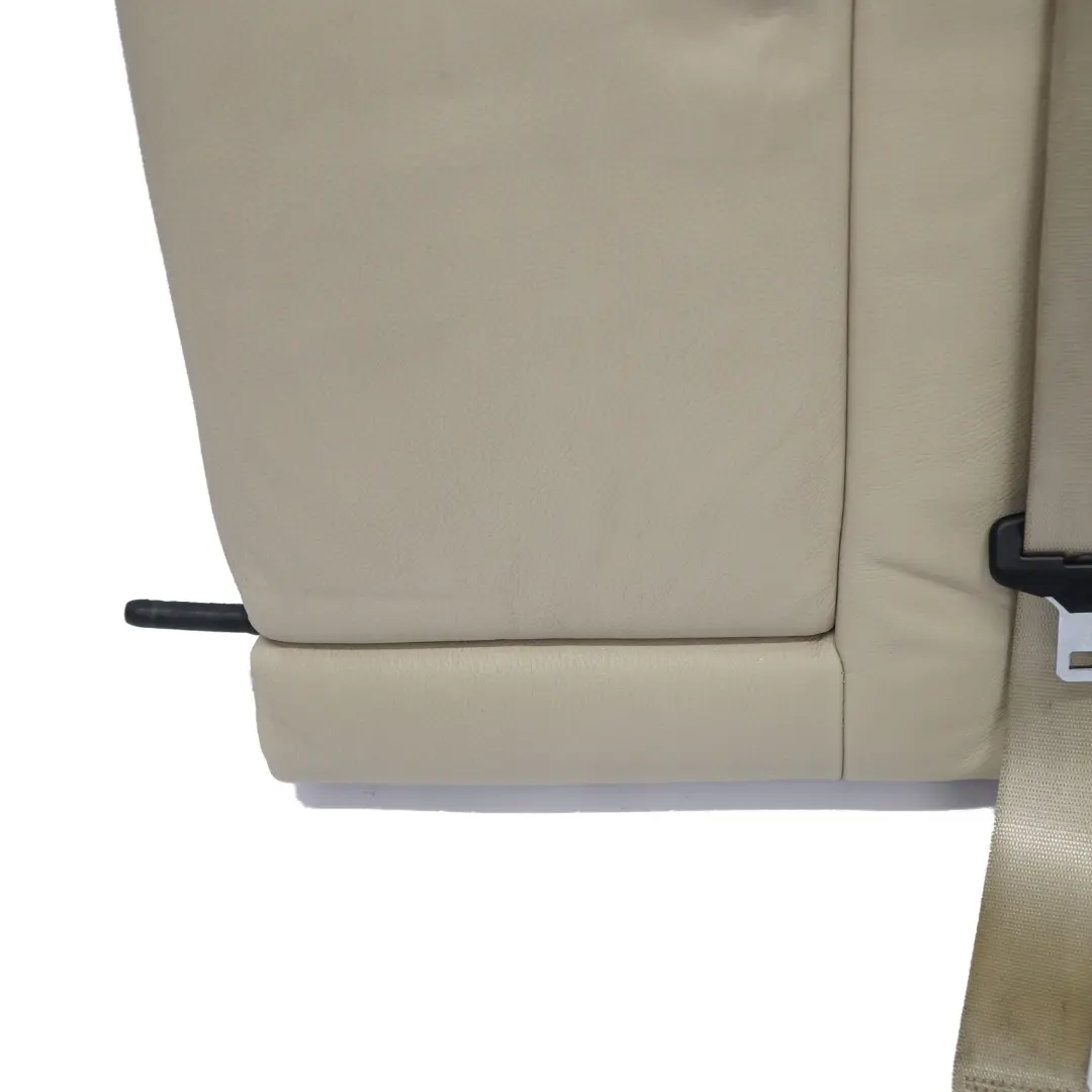 Schienale posteriore sinistro Coprisedile Crema Beige Pelle per BMW E61 Touring con numero di parte 9126499 BMW E61 Touring Schienale posteriore sinistro Coprisedile Crema Beige Pelle - SKU 9126499 - Numero di parte 9126499