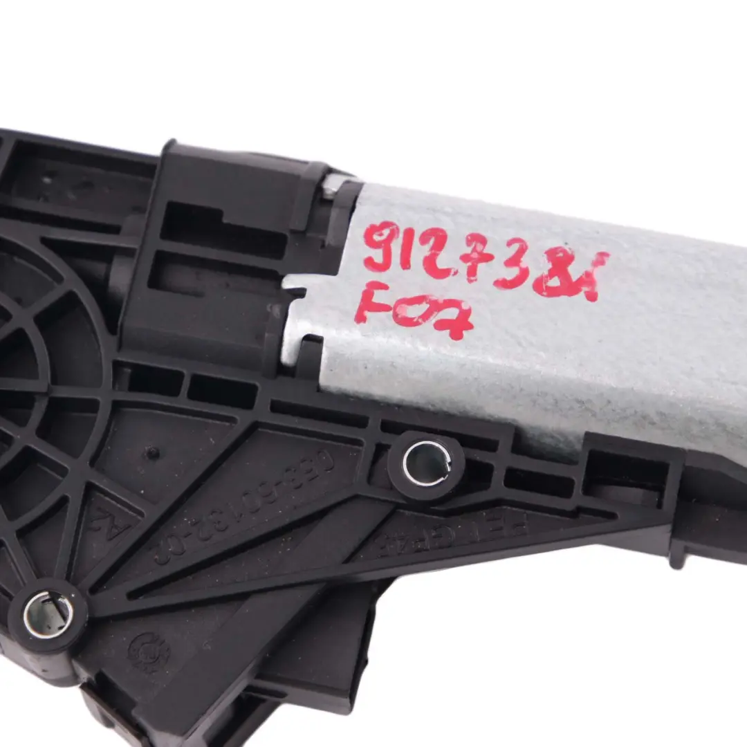 Actionneur Moteur De Toit Ouvrant Coulissant pour BMW X5 E71 F07 GT F11 à propos du numéro de pièce 9127381 BMW X5 E71 F07 GT F11 Actionneur Moteur De Toit Ouvrant Coulissant - SKU 9127381 - Numéro de pièce 9127381