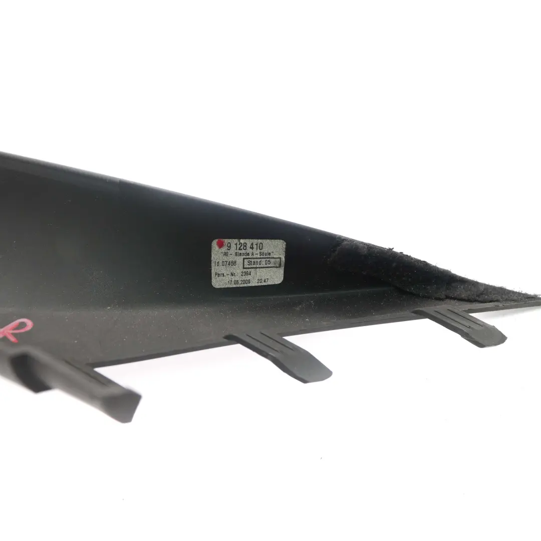 Abdeckung Blende A-Säule Rechts Schwarz Black für BMW Z4 E89 Roadster Cabrio mit Teilenummer 9128410 BMW Z4 E89 Roadster Cabrio Abdeckung Blende A-Säule Rechts Schwarz Black - SKU 9128410 - Teilenummer 9128410