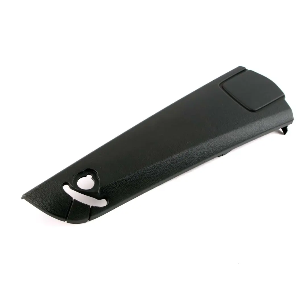 Rivestimento laterale pannello posteriore destro per BMW 1 E88 con numero di parte 9128774 BMW 1 E88 Rivestimento laterale pannello posteriore destro - SKU 9128774-1 - Numero di parte 9128774