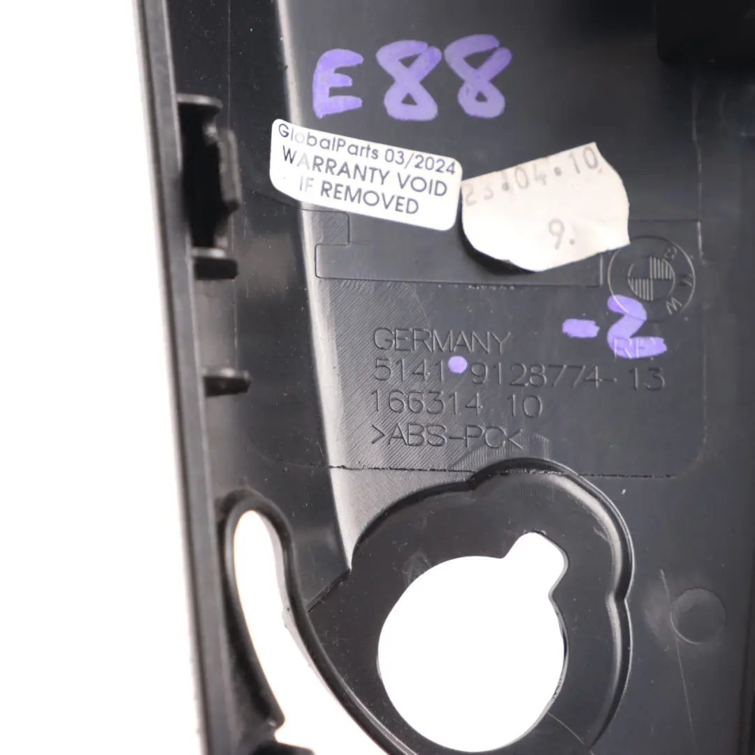 Listwa Ozdobna Osłona Zaślepka Dachu Prawa Tylna do BMW E88 o numerze 9128774 BMW E88 Listwa Ozdobna Osłona Zaślepka Dachu Prawa Tylna - SKU 9128774-2 - Numer Części 9128774