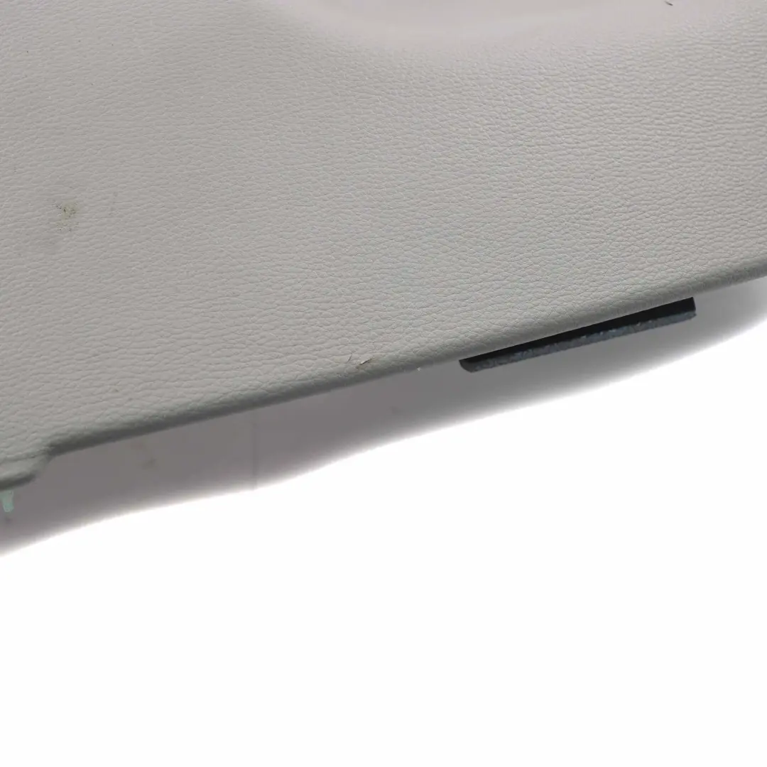 Vordersitz Rückwand Lehne Bezug Rechts Abdeckung Grau für BMW E93 mit Teilenummer 9129408 BMW E93 Vordersitz Rückwand Lehne Bezug Rechts Abdeckung Grau - SKU 9129408 - Teilenummer 9129408