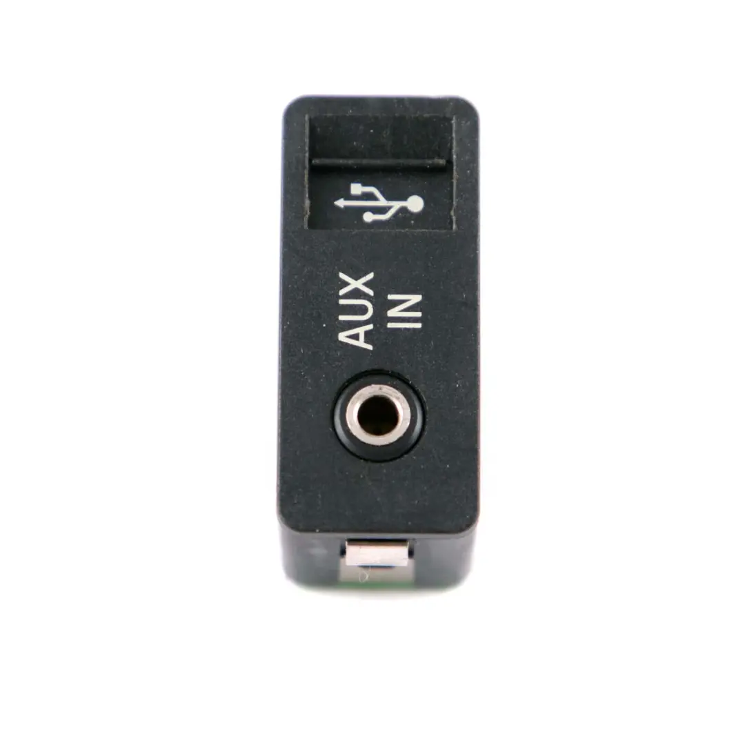 BMW 1 3 5 Series E60 E61 E81 E87 E90 E91 USB AUX In Socket Port Plug - SKU 9129652 - Part number 9138402