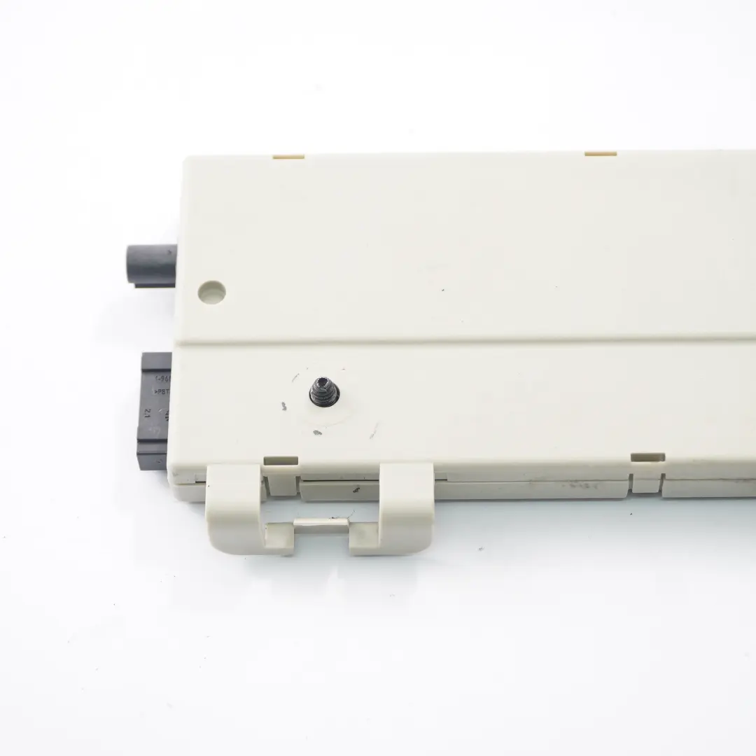 Antena Amplificador Diversity Control Unit Módulo 868 MHZ para BMW X6 E71 con número de pieza 9130160 BMW X6 E71 Antena Amplificador Diversity Control Unit Módulo 868 MHZ - SKU 9130160 - Número de pieza 9130160