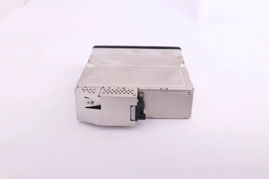 Wechsler BMW E60 E61 E63 6-Disc Compact Ohne Magazin für CD mit Teilenummer 9131850 CD Wechsler BMW E60 E61 E63 6-Disc Compact Ohne Magazin - SKU 9131850 - Teilenummer 9131850