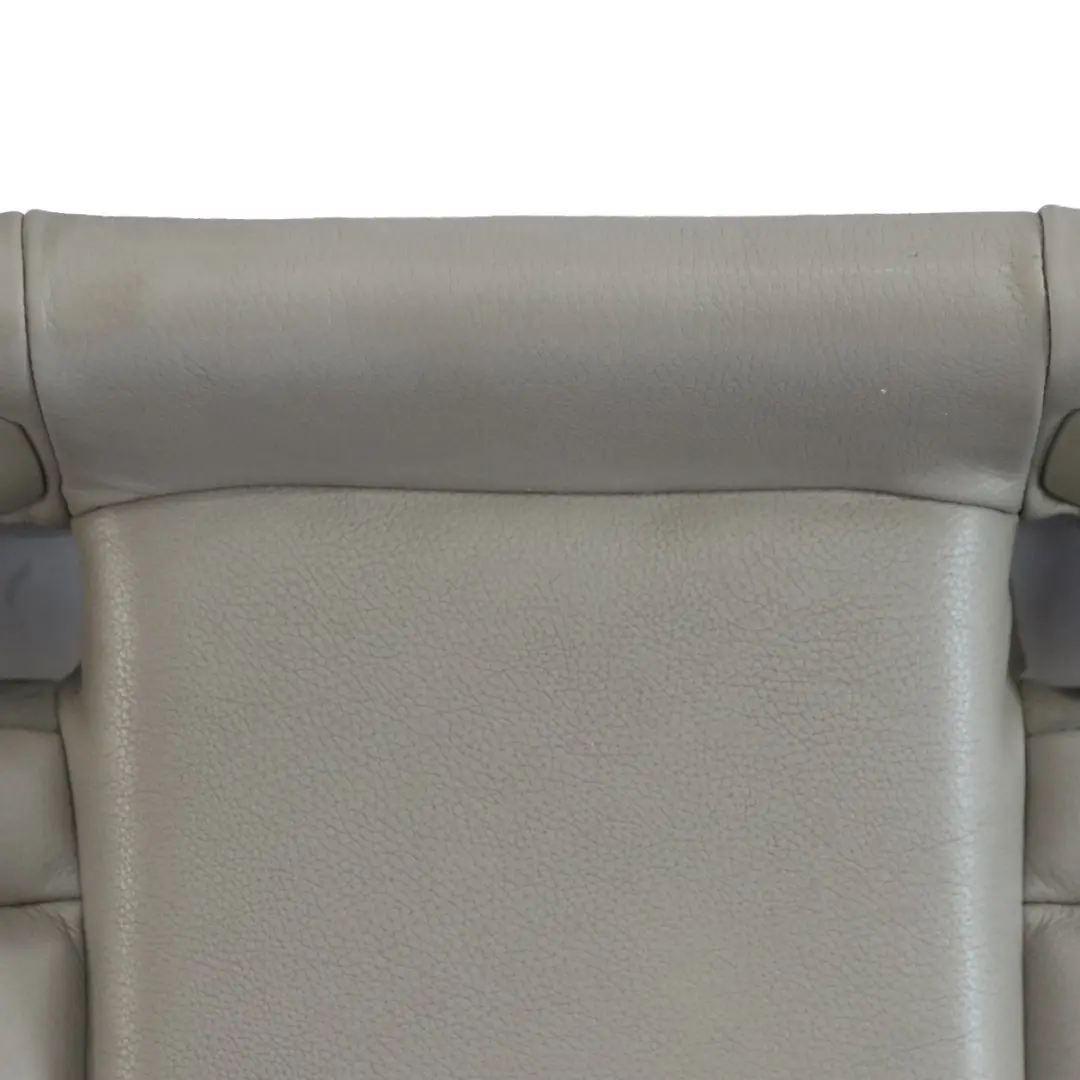 Rivestimento Divano Posteriore Rivestimento Interno Pelle Beige Boston per BMW E81 con numero di parte 9131881 BMW E81 Rivestimento Divano Posteriore Rivestimento Interno Pelle Beige Boston - SKU 9131881 - Numero di parte 9131881