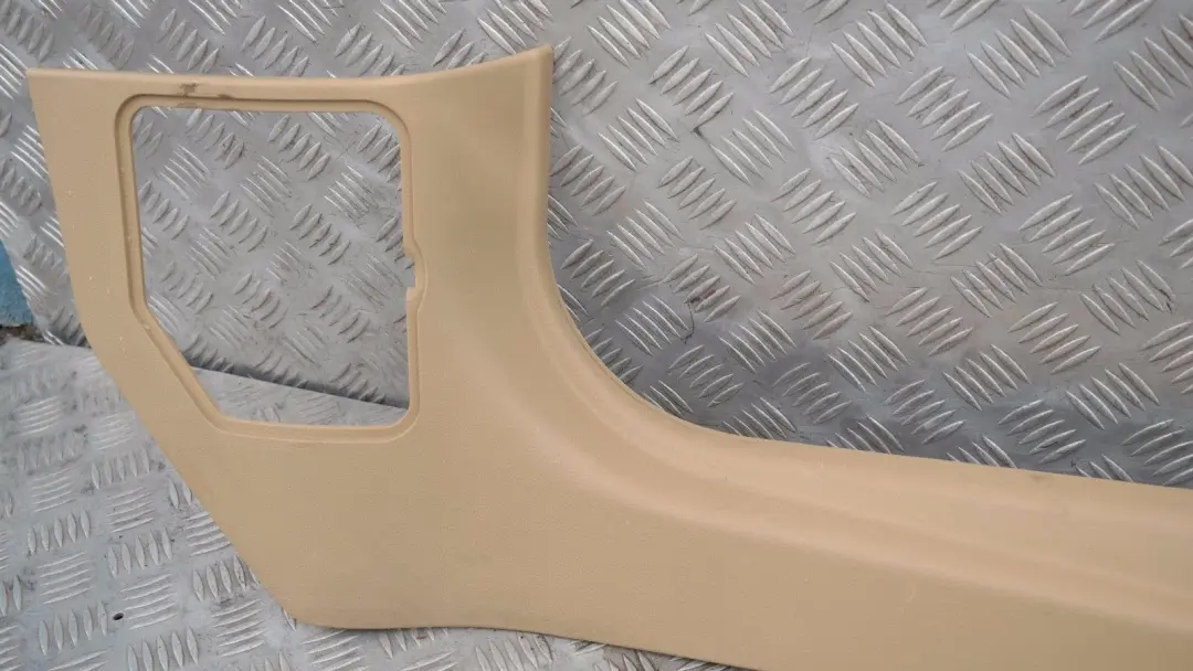 Seitenverkleidung unten vorne rechts TUSCAN BEIGE 7267062 für BMW Mini R57 Cabrio mit Teilenummer 9133682 BMW Mini R57 Cabrio Seitenverkleidung unten vorne rechts TUSCAN BEIGE 7267062 - SKU 9133682 - Teilenummer 9133682