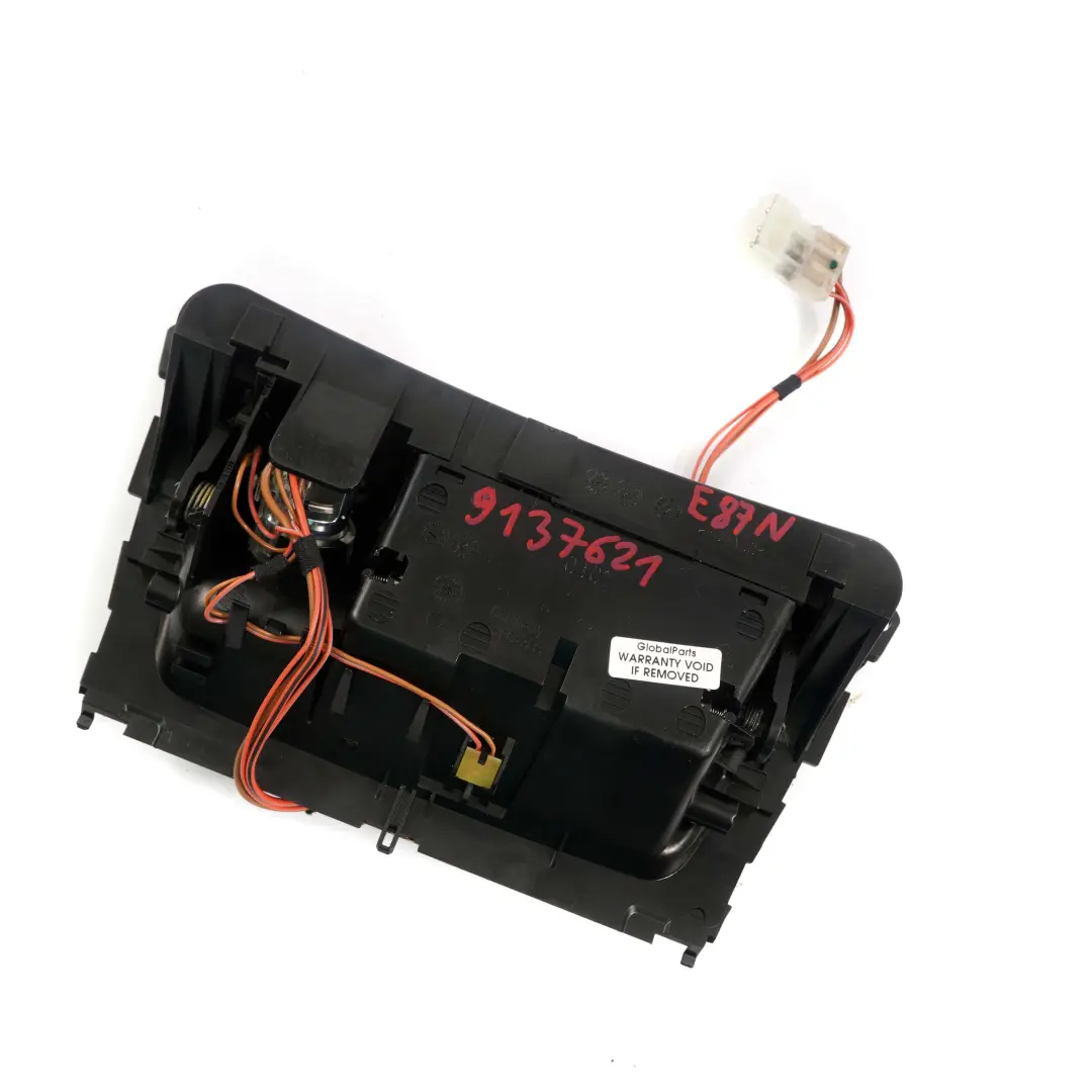 Mittelkonsole Aschenbecher Ablagefach Ascher Akzentschliff für BMW E81 E87 LCI mit Teilenummer 9137621 BMW E81 E87 LCI Mittelkonsole Aschenbecher Ablagefach Ascher Akzentschliff - SKU 9137621 - Teilenummer 9137621