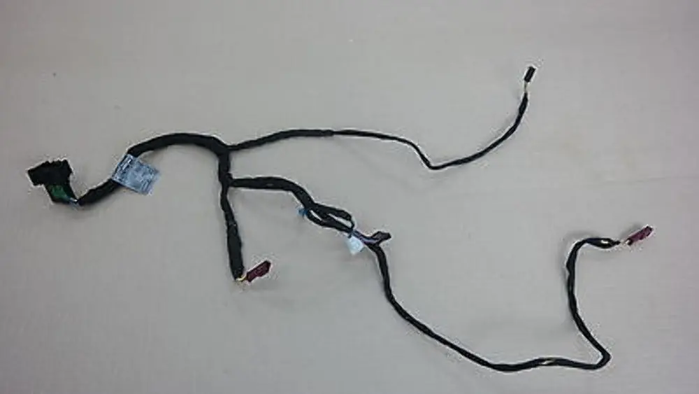 Mazo de cables de la puerta derecha de fábrica para Mini Cooper One R55 R56 con número de pieza 9137703 Mini Cooper One R55 R56 Mazo de cables de la puerta derecha de fábrica - SKU 9137703 - Número de pieza 9137703