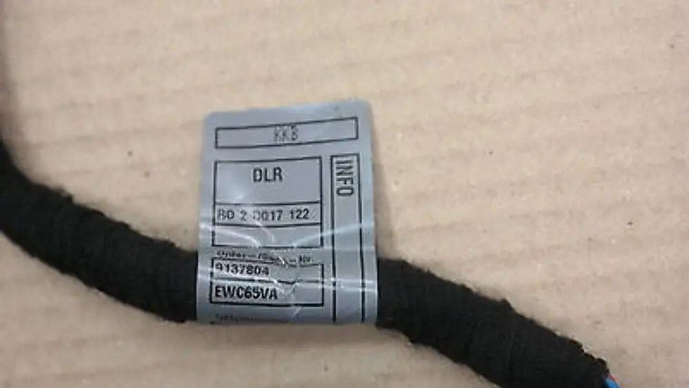 Door Wiring Harness Factory Right O/S to Mini Cooper One R55 R56 with Part number 9137703 Mini Cooper One R55 R56 Door Wiring Harness Factory Right O/S - SKU 9137703 - Part number 9137703