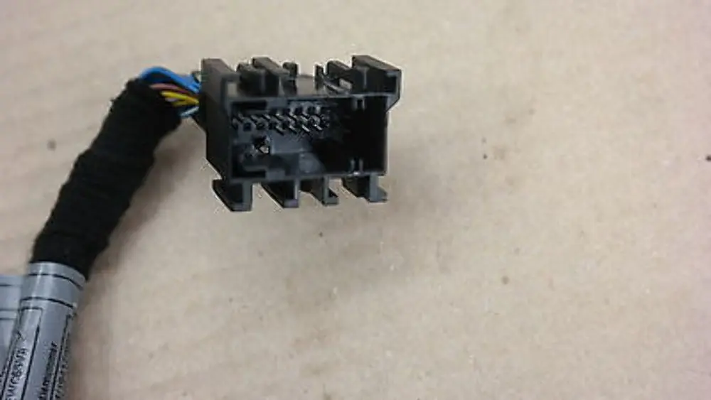 Door Wiring Harness Factory Right O/S to Mini Cooper One R55 R56 with Part number 9137703 Mini Cooper One R55 R56 Door Wiring Harness Factory Right O/S - SKU 9137703 - Part number 9137703