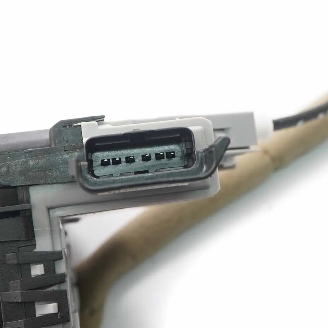 Citroen Berlingo Peugeot Attuatore blocco porta scorrevole sinistro per con numero di parte 9137N4 Citroen Berlingo Peugeot Attuatore blocco porta scorrevole sinistro - SKU 9137N4 - Numero di parte 9137N4