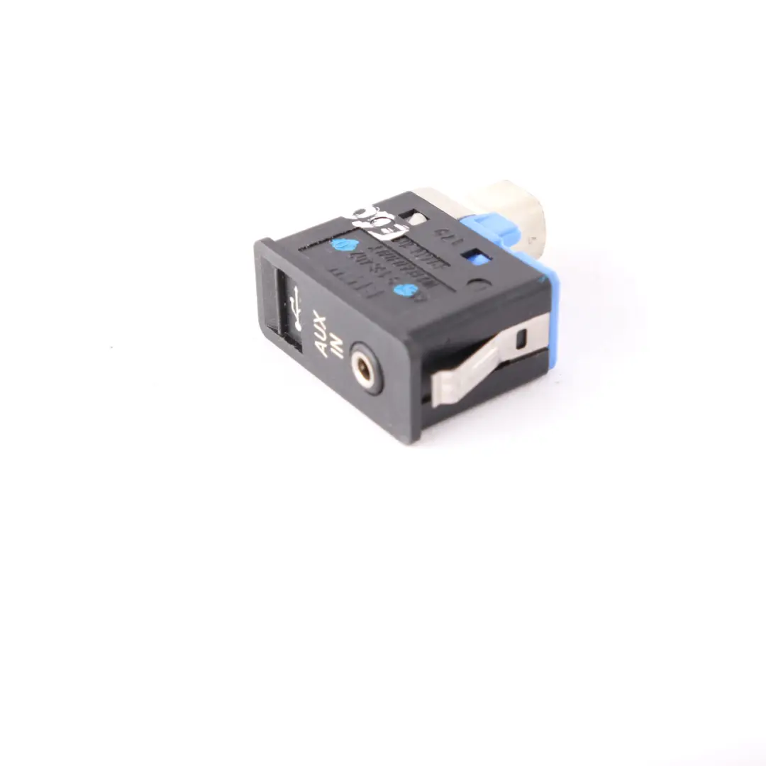  Presa USB AUX BMW E60 E61 E81 E87 E90 E91 Plug porta - SKU 9138402 - Numero di parte 9138402