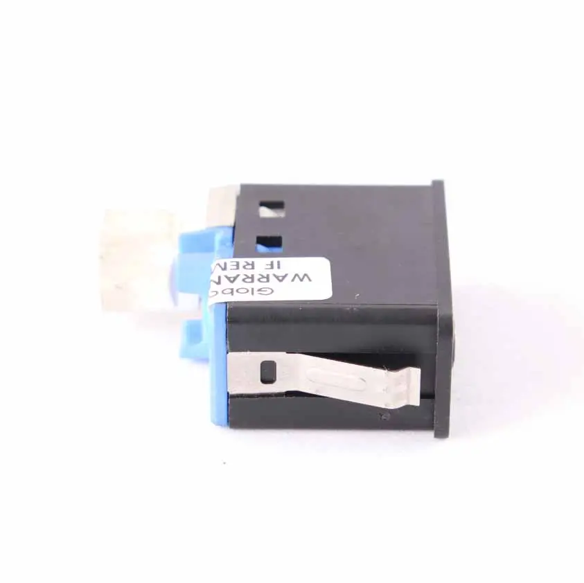  Prise USB AUX BMW E60 E61 E81 E87 E90 E91 Port Bouchon - SKU 9138402 - Numéro de pièce 9138402