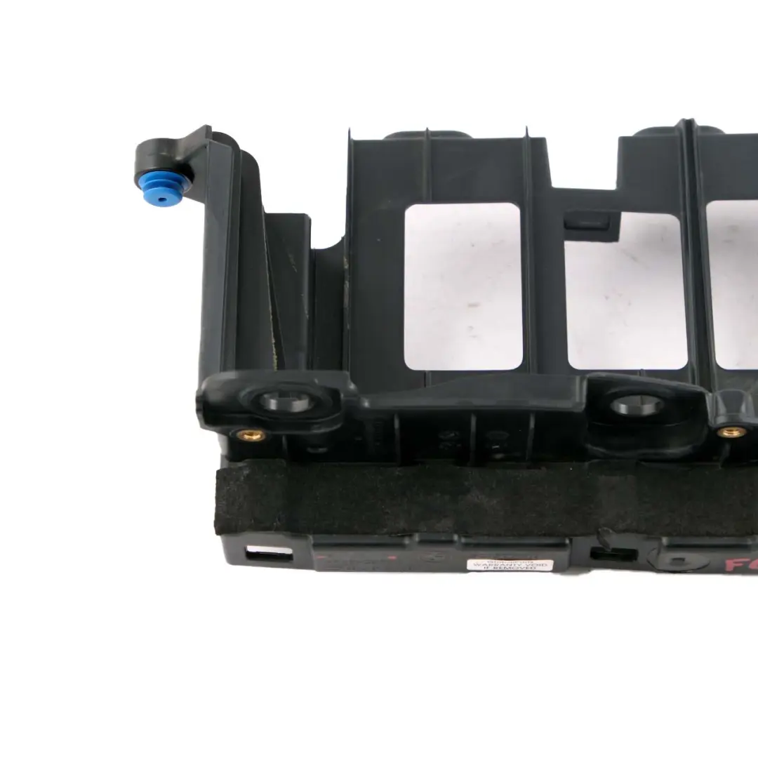 Support superieur fixation de panneau mural cote droit coffre pour BMW F07 GT à propos du numéro de pièce 9139174 BMW F07 GT Support superieur fixation de panneau mural cote droit coffre - SKU 9139174 - Numéro de pièce 9139174