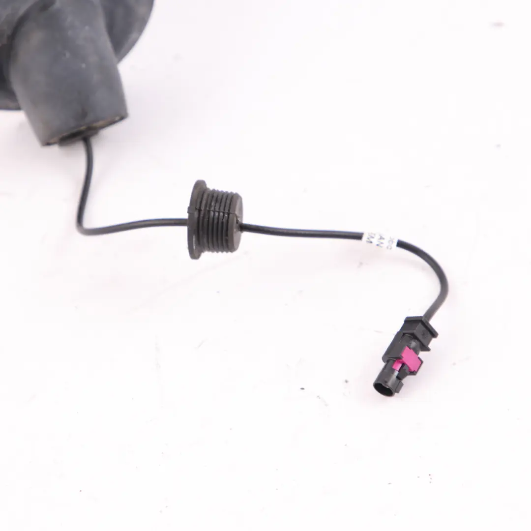 Aerial Roof Antenna BMW Z4 E89 Convertible Cabrio Base Unit Module to with Part number 9140245 Aerial Roof Antenna BMW Z4 E89 Convertible Cabrio Base Unit Module - SKU 9140245 - Part number 9140245