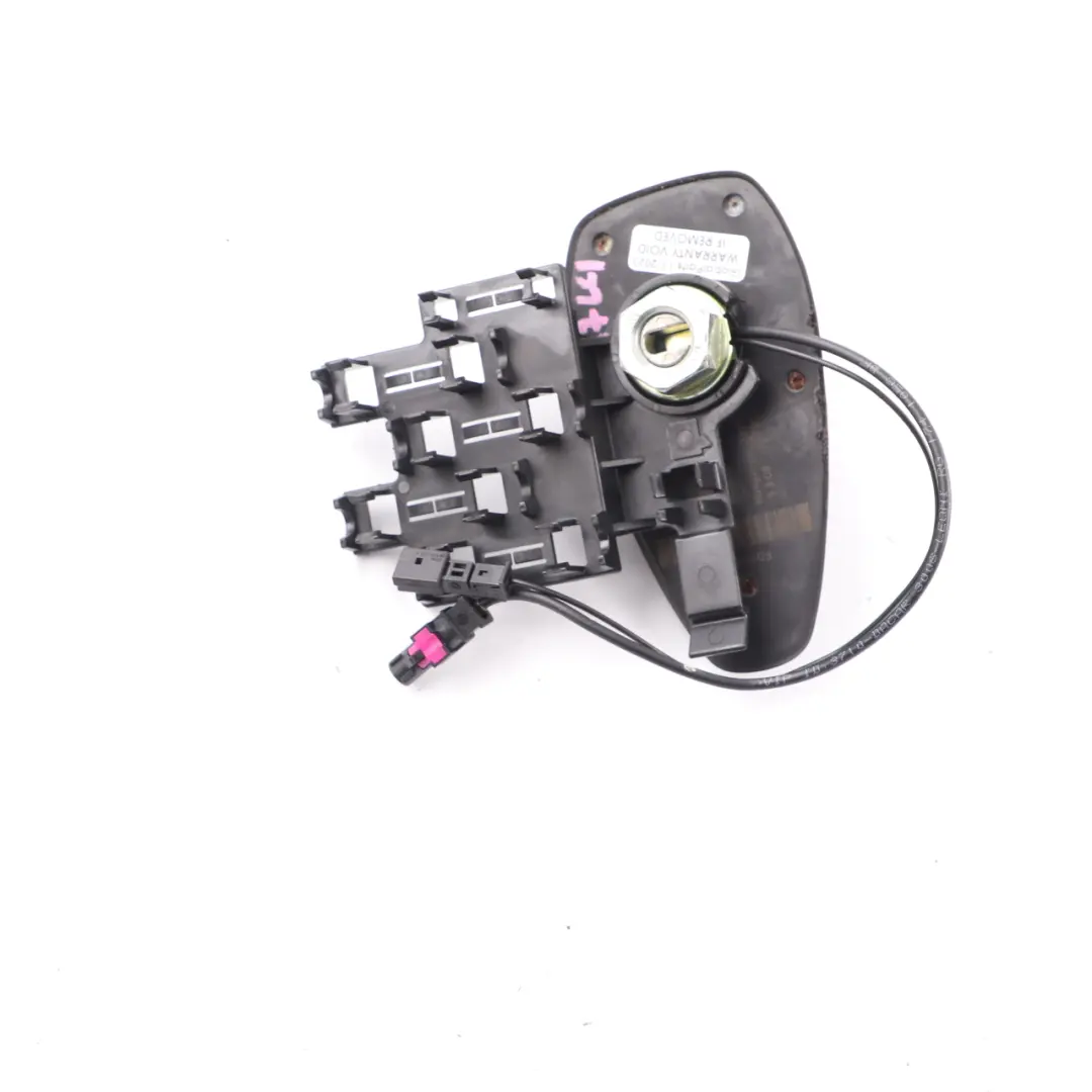 Antenna Da Tetto Base Sat Nav Radio Unità Di Controllo Antenna per BMW E87 con numero di parte 9141051 BMW E87 Antenna Da Tetto Base Sat Nav Radio Unità Di Controllo Antenna - SKU 9141051 - Numero di parte 9141051