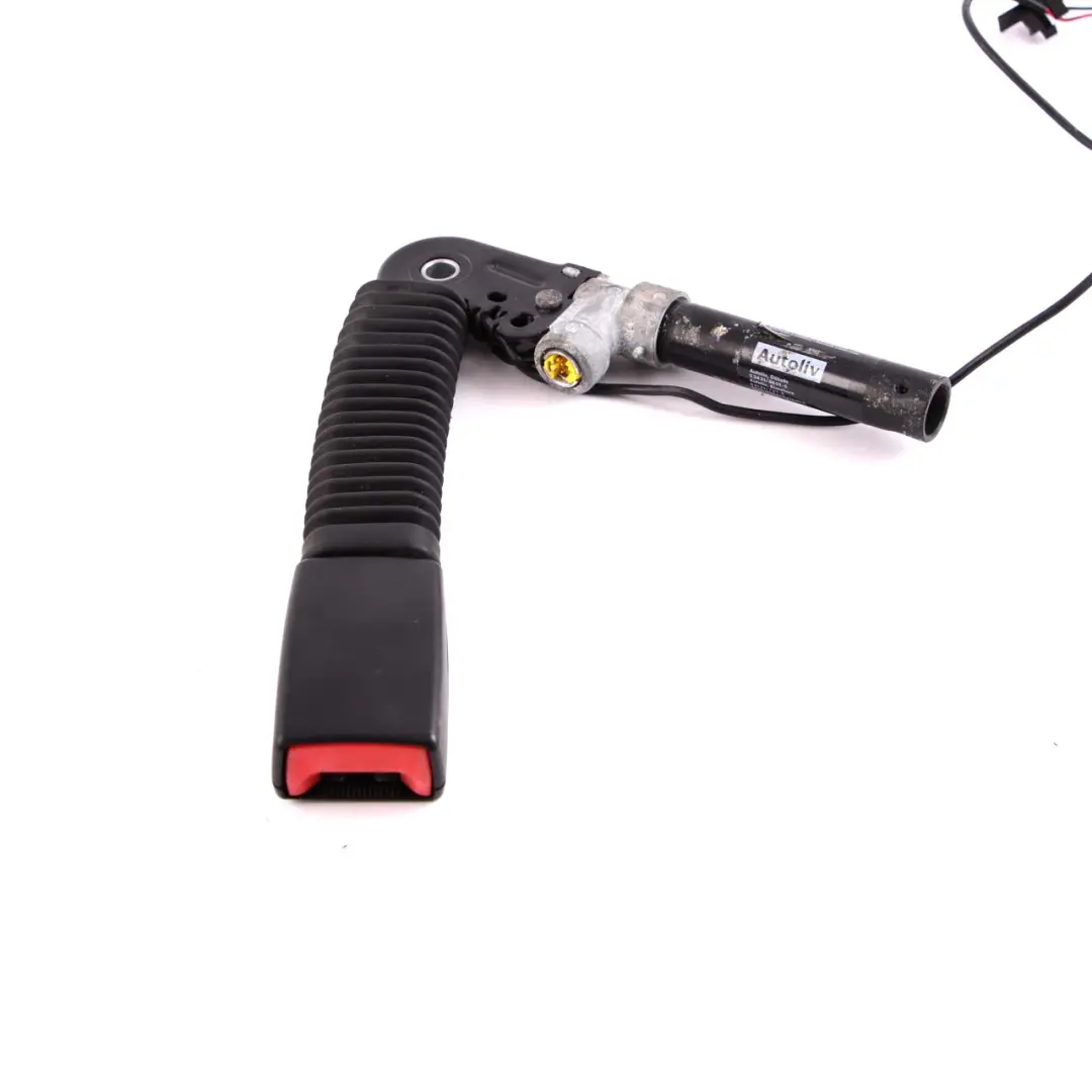 Lower Belt With Right Seat Belt Tensioner O/S to BMW 6 Series E63 E64 LCI with Part number 9141182 BMW 6 Series E63 E64 LCI Lower Belt With Right Seat Belt Tensioner O/S - SKU 9141182 - Part number 9141182