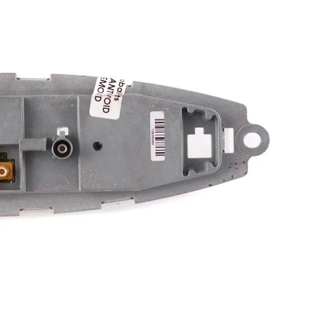 Haifisch-Dachantenne Antennensockel für BMW F01 F02 F10 mit Teilenummer 9141462 BMW F01 F02 F10 Haifisch-Dachantenne Antennensockel - SKU 9141462 - Teilenummer 9141462