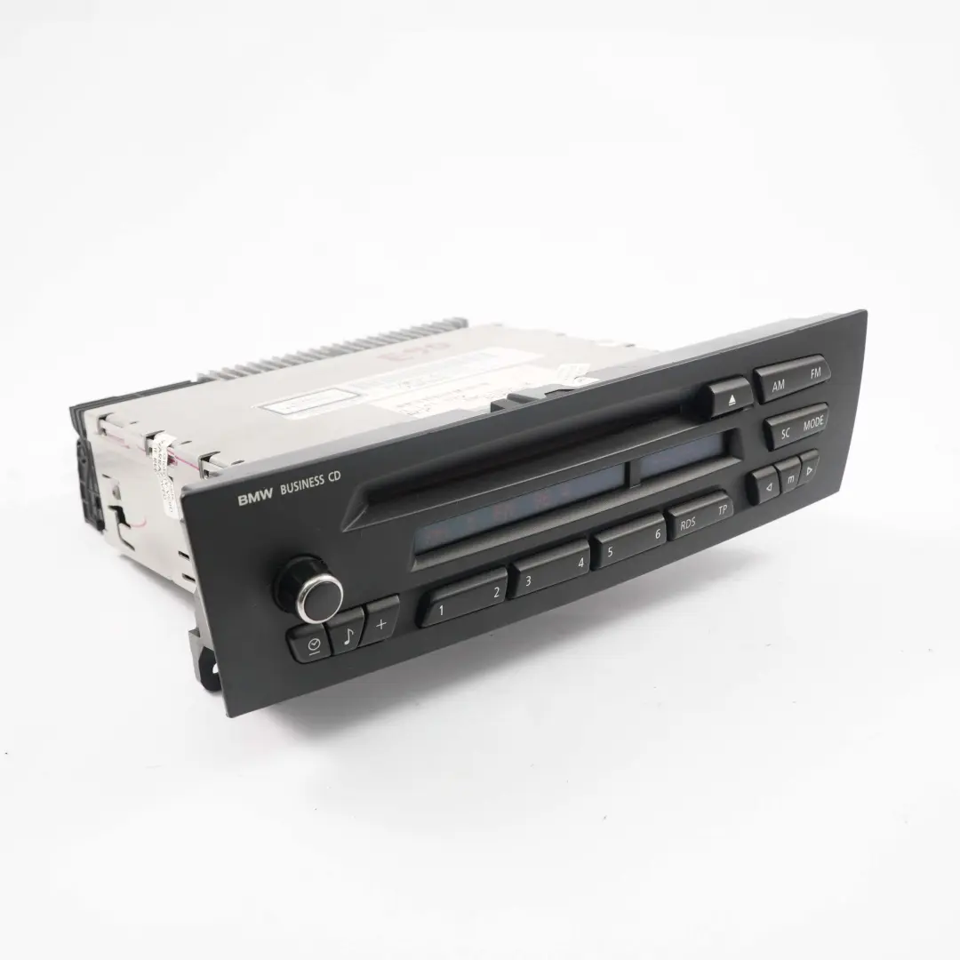 Radio BMW Business CD 6512 per BMW Serie 1 3 E81 E87 E87N E90 E91 con numero di parte 9141682 BMW Serie 1 3 E81 E87 E87N E90 E91 Radio BMW Business CD 6512 - SKU 9141682 - Numero di parte 9141682