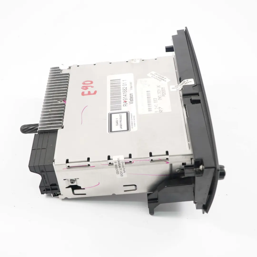 Radio BMW Business CD 6512 to BMW 1 3 Series E81 E87 E87N E90 E91 with Part number 9141682 BMW 1 3 Series E81 E87 E87N E90 E91 Radio BMW Business CD 6512 - SKU 9141682 - Part number 9141682