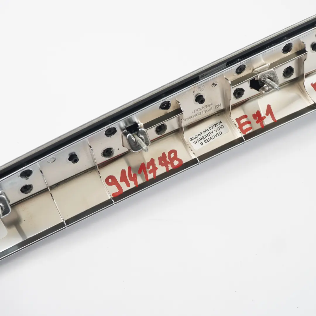 Rivestimento Porta Anteriore Destro Striscia Copertura Decor Nero per BMW X6 E71 con numero di parte 9141778 BMW X6 E71 Rivestimento Porta Anteriore Destro Striscia Copertura Decor Nero - SKU 9141778 - Numero di parte 9141778