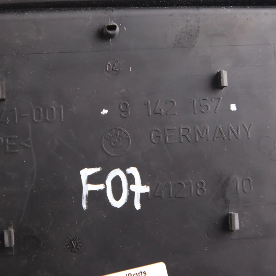 Consola Central Trasera Panel Almacenamiento Mat Insertar para BMW F07 GT con número de pieza 9142157 BMW F07 GT Consola Central Trasera Panel Almacenamiento Mat Insertar - SKU 9142157 - Número de pieza 9142157