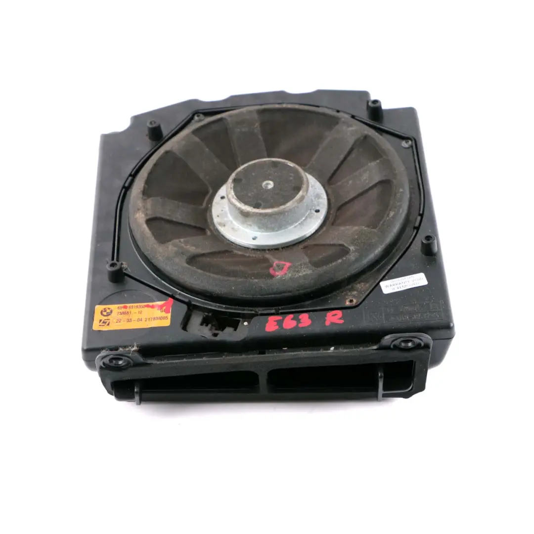 Right O/S Central Bass Speaker Hifi-System Professional Logic 7 L7 to BMW E60 E61 with Part number 9143134 BMW E60 E61 Right O/S Central Bass Speaker Hifi-System Professional Logic 7 L7 - SKU 9143134-1 - Part number 9143134