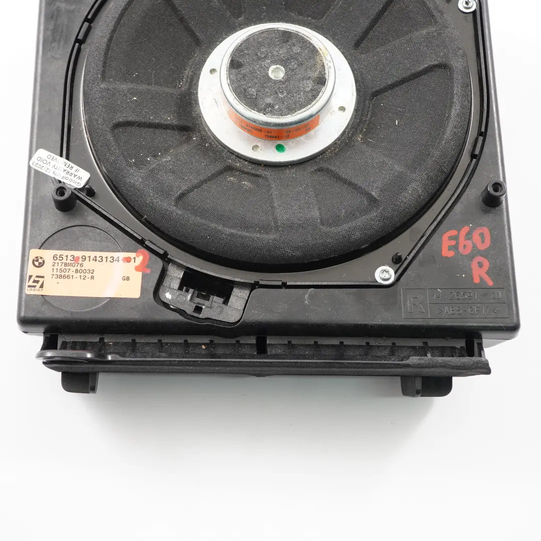 BMW E60 E61 Enceinte centrale de basse droite Système Hifi Professionnel Logic 7 - SKU 9143134-2 - Numéro de pièce 9143134