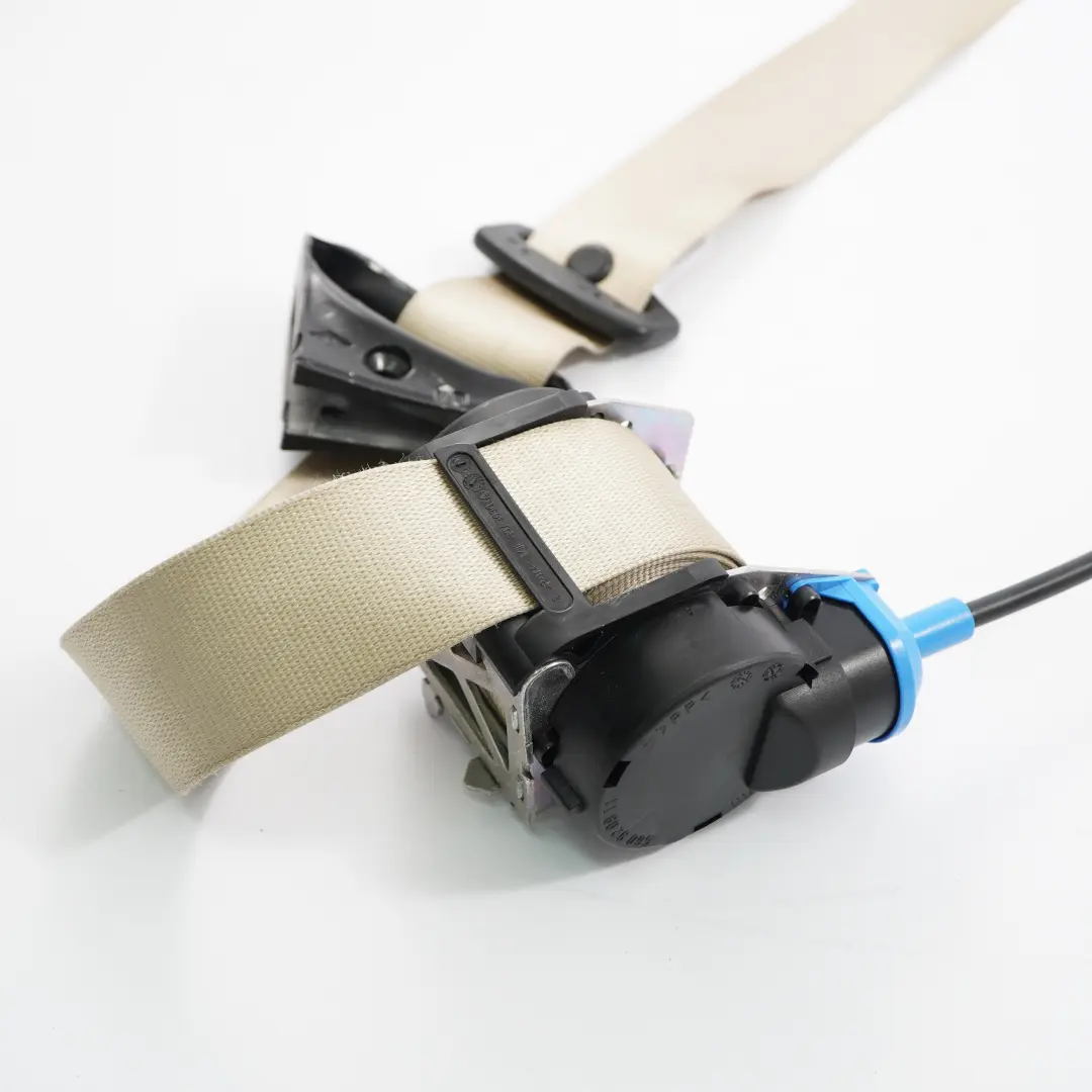 Ceinture de sécurité supérieure avant gauche Cream Beige pour BMW E64 LCI à propos du numéro de pièce 9143253 BMW E64 LCI Ceinture de sécurité supérieure avant gauche Cream Beige - SKU 9143253 - Numéro de pièce 9143253