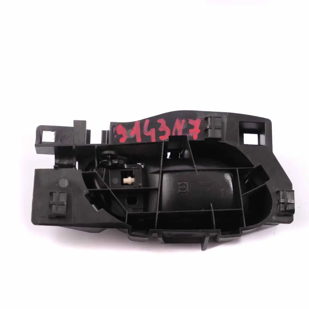 Maniglia porta Citroen Berlingo Peugeot Partner Interno anteriore sinistro per con numero di parte 9143N7 Maniglia porta Citroen Berlingo Peugeot Partner Interno anteriore sinistro - SKU 9143N7 - Numero di parte 9143N7