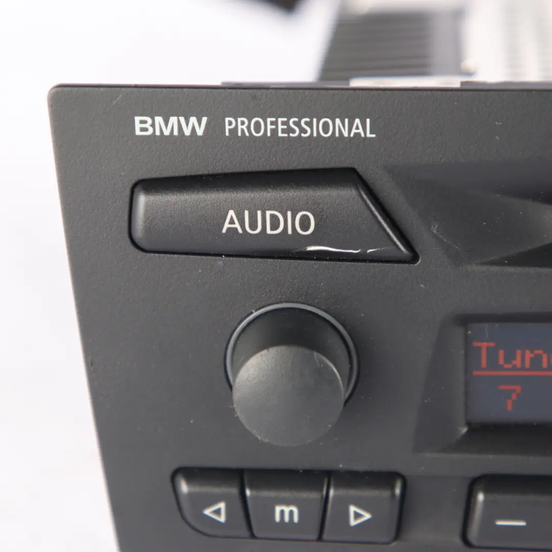 Radio Professional BMW E81 E87 E90 E91 E92 Radio CD Player Head Unit to with Part number 9144776 Radio Professional BMW E81 E87 E90 E91 E92 Radio CD Player Head Unit - SKU 9144776-1 - Part number 9144776