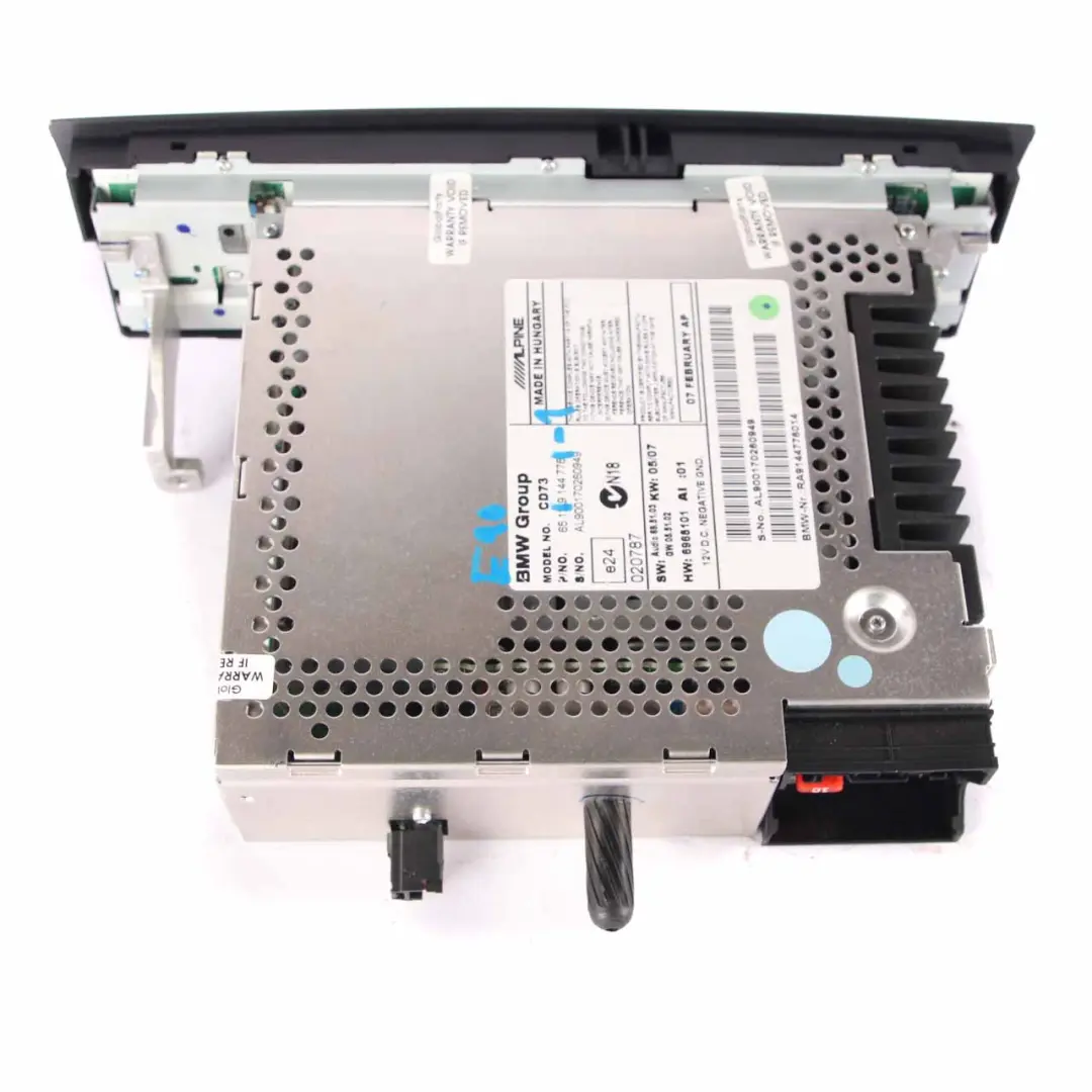 Radio Professional BMW E81 E87 E90 E91 E92 Radio CD Player Head Unit to with Part number 9144776 Radio Professional BMW E81 E87 E90 E91 E92 Radio CD Player Head Unit - SKU 9144776-1 - Part number 9144776