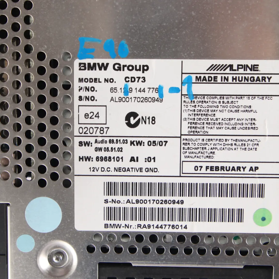 Radio Professional BMW E81 E87 E90 E91 E92 Radio CD Player Head Unit to with Part number 9144776 Radio Professional BMW E81 E87 E90 E91 E92 Radio CD Player Head Unit - SKU 9144776-1 - Part number 9144776