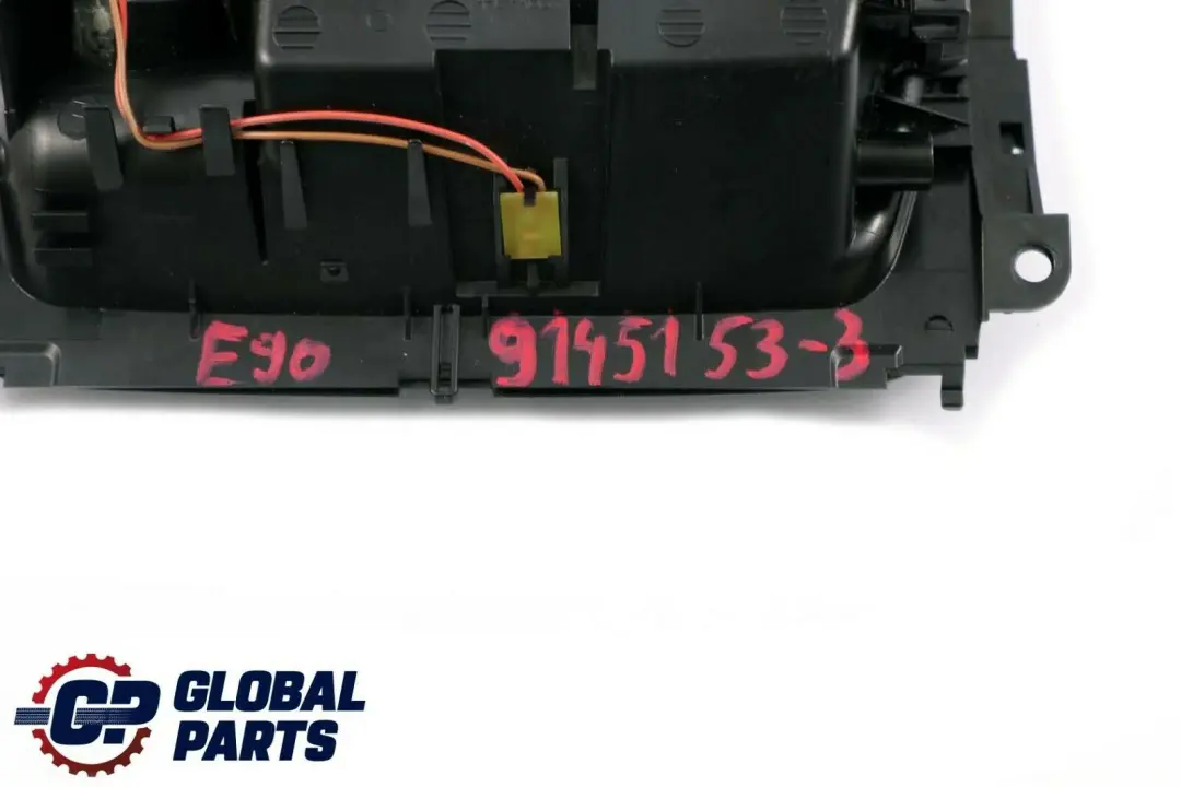 Popielniczka Tacka Dekoracyjna Przednia Szara do BMW E90 o numerze 9145153 BMW E90 Popielniczka Tacka Dekoracyjna Przednia Szara - SKU 9145153-3 - Numer Części 9145153