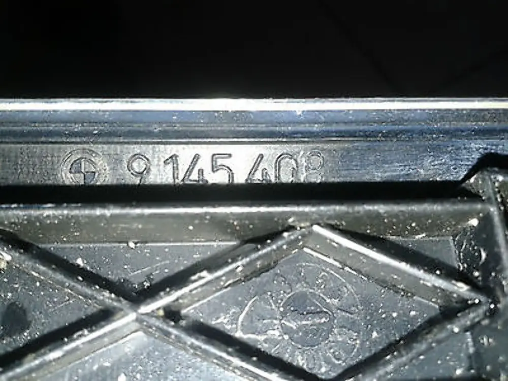 BMW 3 E90 E91 E91N LCI Dekorleiste Tür Aluminium Vorne Rechts Glacier Silber - SKU 9145408 - Teilenummer 9145408