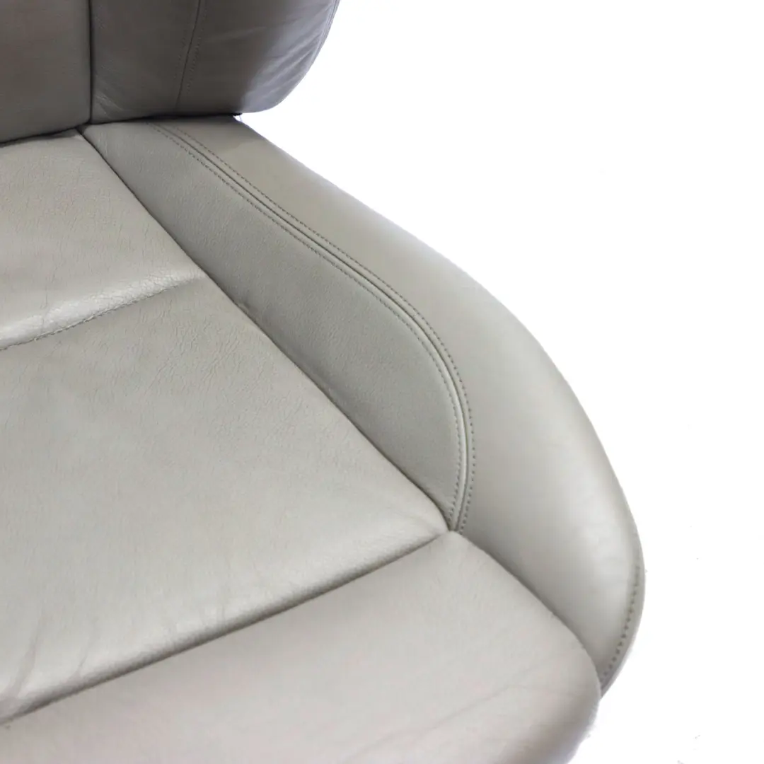 Sedile anteriore Destro riscaldato in pelle Boston Interno Beige per BMW E88 Sport con numero di parte 9145614 BMW E88 Sport Sedile anteriore Destro riscaldato in pelle Boston Interno Beige - SKU 9145614-1 - Numero di parte 9145614