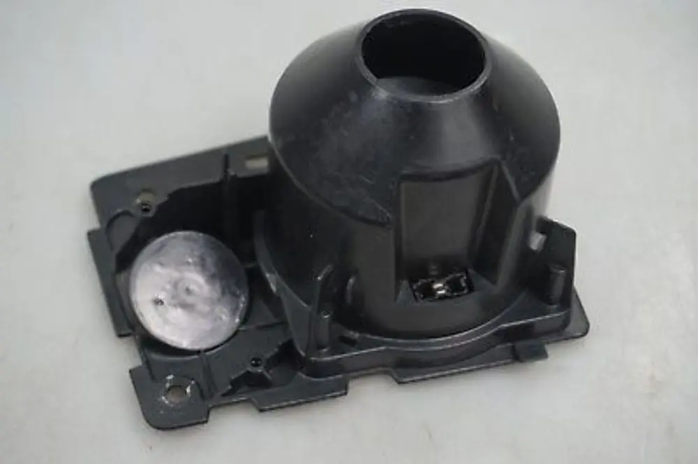 Altoparlante Hi-Fi Mid Range Box Sinistra N/S per BMW E65 E66 E67 con numero di parte 9146975 BMW E65 E66 E67 Altoparlante Hi-Fi Mid Range Box Sinistra N/S - SKU 9146975 - Numero di parte 9146975