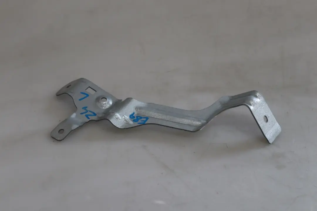 Reihe E89 Roadster Halter links 5143 für BMW Z4 mit Teilenummer 9147529 BMW Z4 Reihe E89 Roadster Halter links 5143 - SKU 9147529 - Teilenummer 9147529