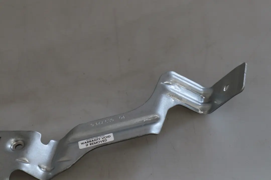 Bracket Right O/S Lateral Trim Panel Rear to BMW Z4 Series E89 Roadster with Part number 9147530 BMW Z4 Series E89 Roadster Bracket Right O/S Lateral Trim Panel Rear - SKU 9147530 - Part number 9147530