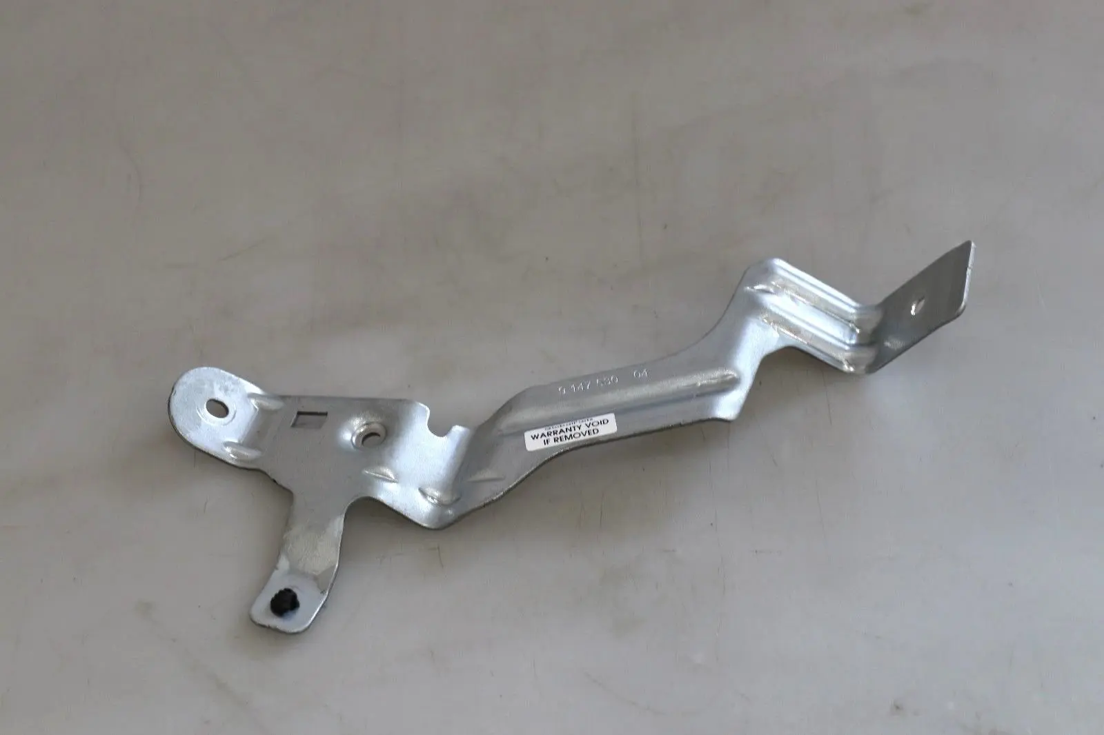 BMW Z4 Reihe E89 Roadster Halter rechts 9147530 51439147530