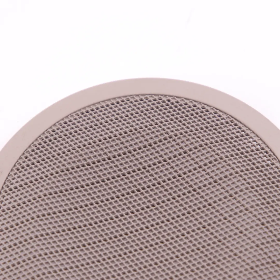 Coperchio altoparlante posteriore sinistro Pannello copertura Beige per BMW E88 con numero di parte 9147801 BMW E88 Coperchio altoparlante posteriore sinistro Pannello copertura Beige - SKU 9147801 - Numero di parte 9147801