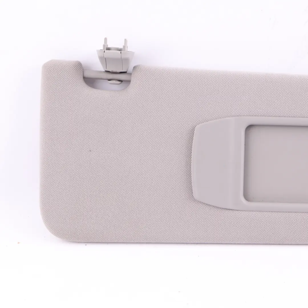 Parasole Illuminato Lampada Anteriore Destra Everest Grigio per BMW F01 F02 con numero di parte 9148982 BMW F01 F02 Parasole Illuminato Lampada Anteriore Destra Everest Grigio - SKU 9148982 - Numero di parte 9148982